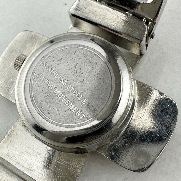 Women’s Silver Pebbled Cross Cuff Watch Mother of Pearl Dial - Has New Battery - Picture 11 of 14